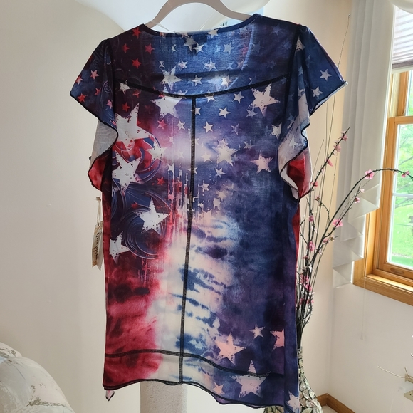 World Unity Flutter Sleeve Top - Picture 2 of 7